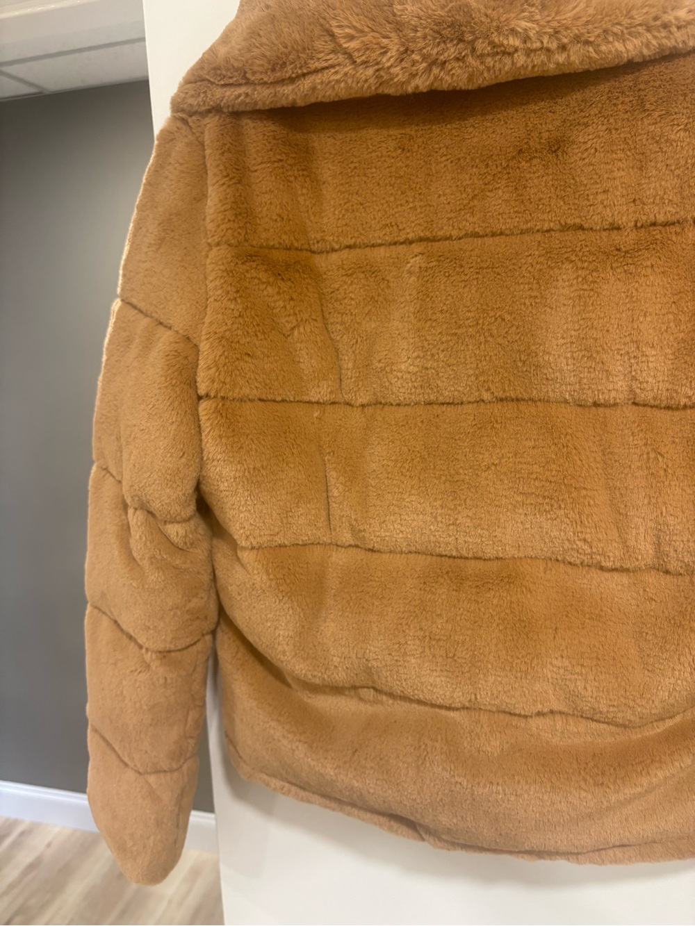Abercrombie & Fitch Plush Faux-Fur Jacket in Camel - Picture 6 of 7